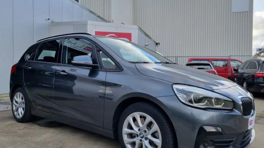 BMW 225 2021