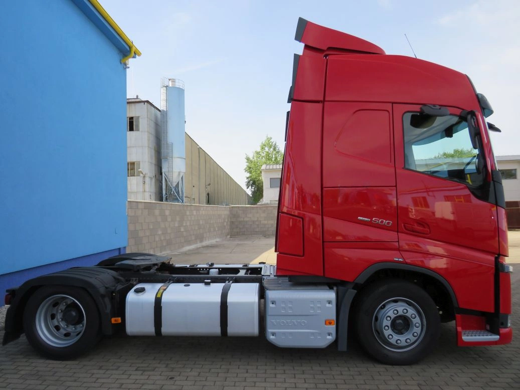 Tractor unit Volvo FH 2021