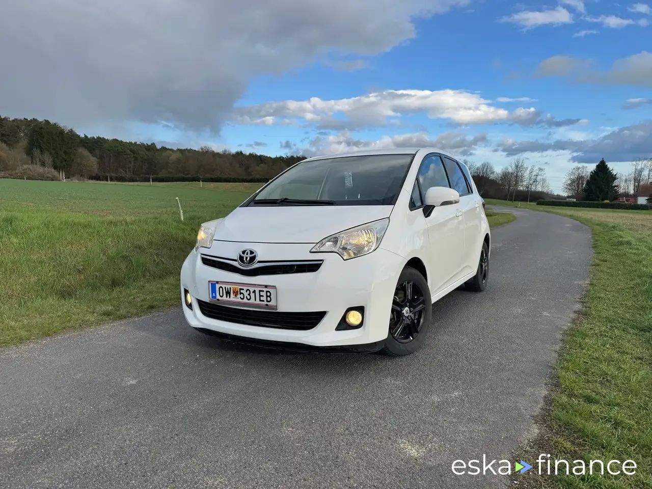 Leasing Hayon Toyota Verso-S 2011