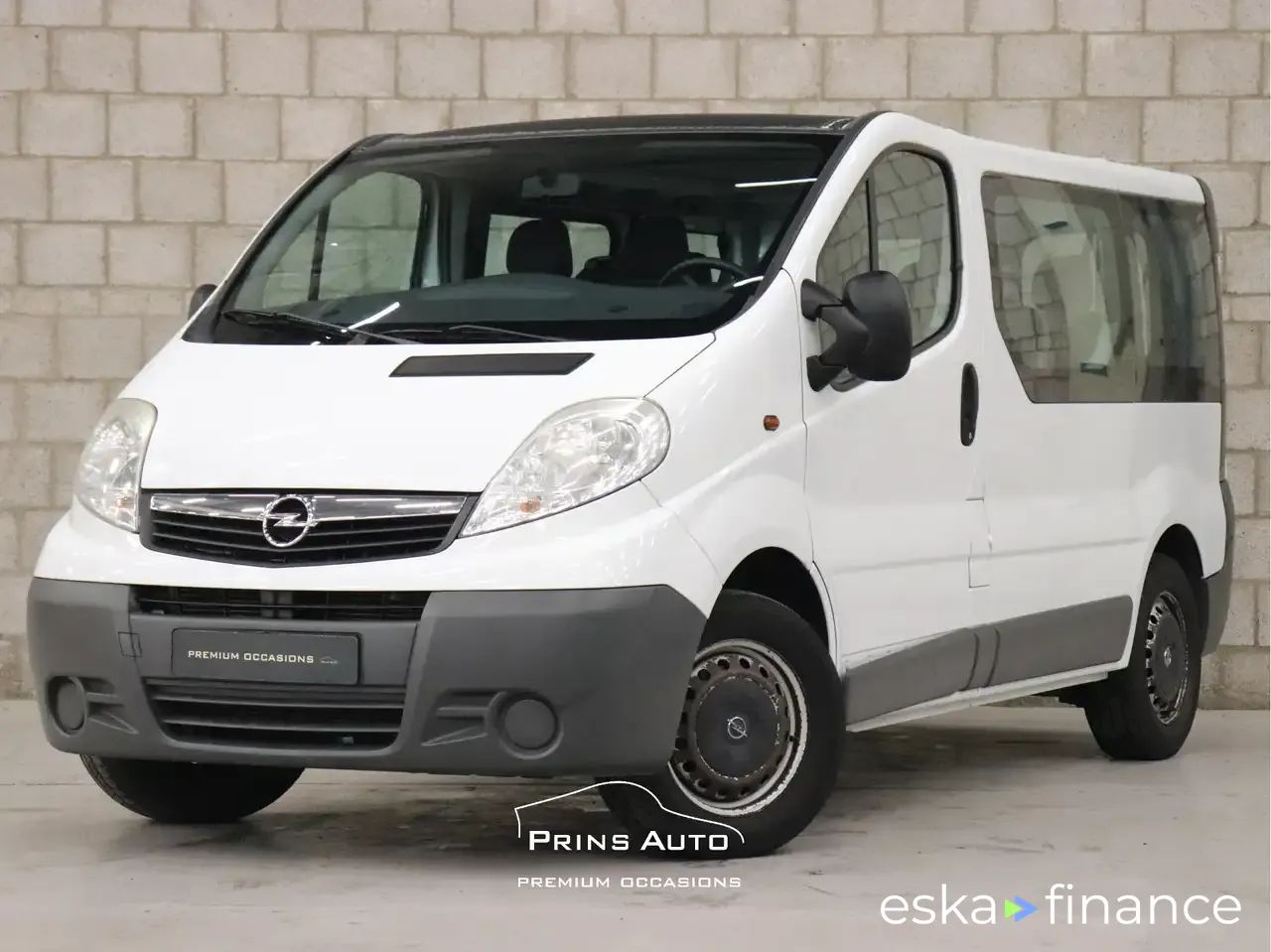 Lízing Hatchback Opel Vivaro 2013