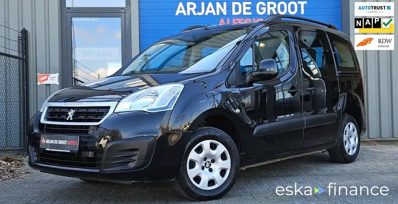 Financování Hatchback Peugeot Partner 2016