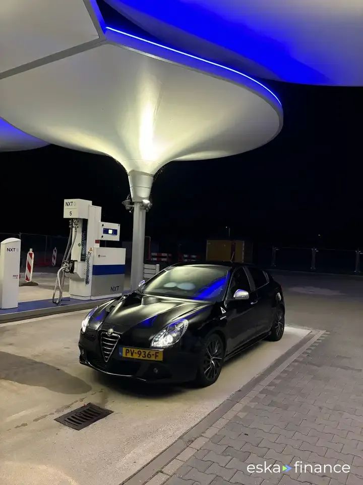 Finansowanie Hatchback Alfa Romeo Giulietta 2010