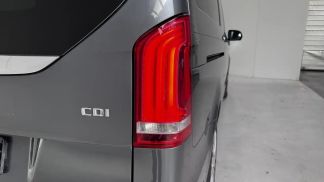 Lízing Hatchback MERCEDES V 220 2015