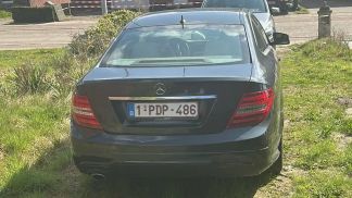 Lízing Kupé MERCEDES 220 2013