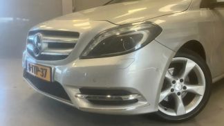 Financování Hatchback MERCEDES B 180 2014