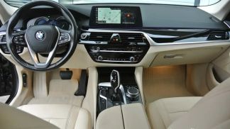 Lízing Sedan BMW 530 2019
