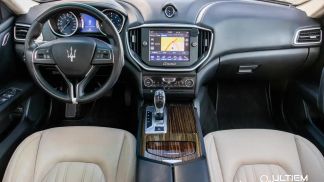 Leasing Sedan Maserati Ghibli 2015