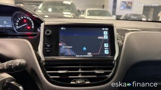 Lízing Hatchback Peugeot 208 2013