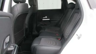 Lízing Sedan MERCEDES B 180 2023
