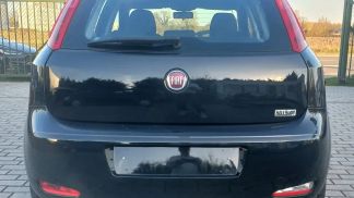 Lízing Sedan Fiat Punto 2018