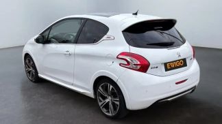 Lízing Hatchback Peugeot 208 2013