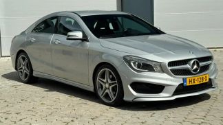 Lízing Sedan MERCEDES CLA 180 2016