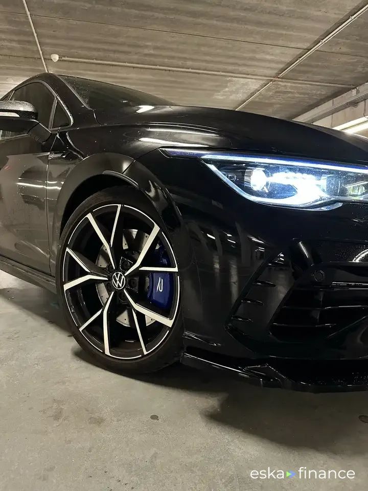 Lízing Hatchback Volkswagen GOLF R 2023
