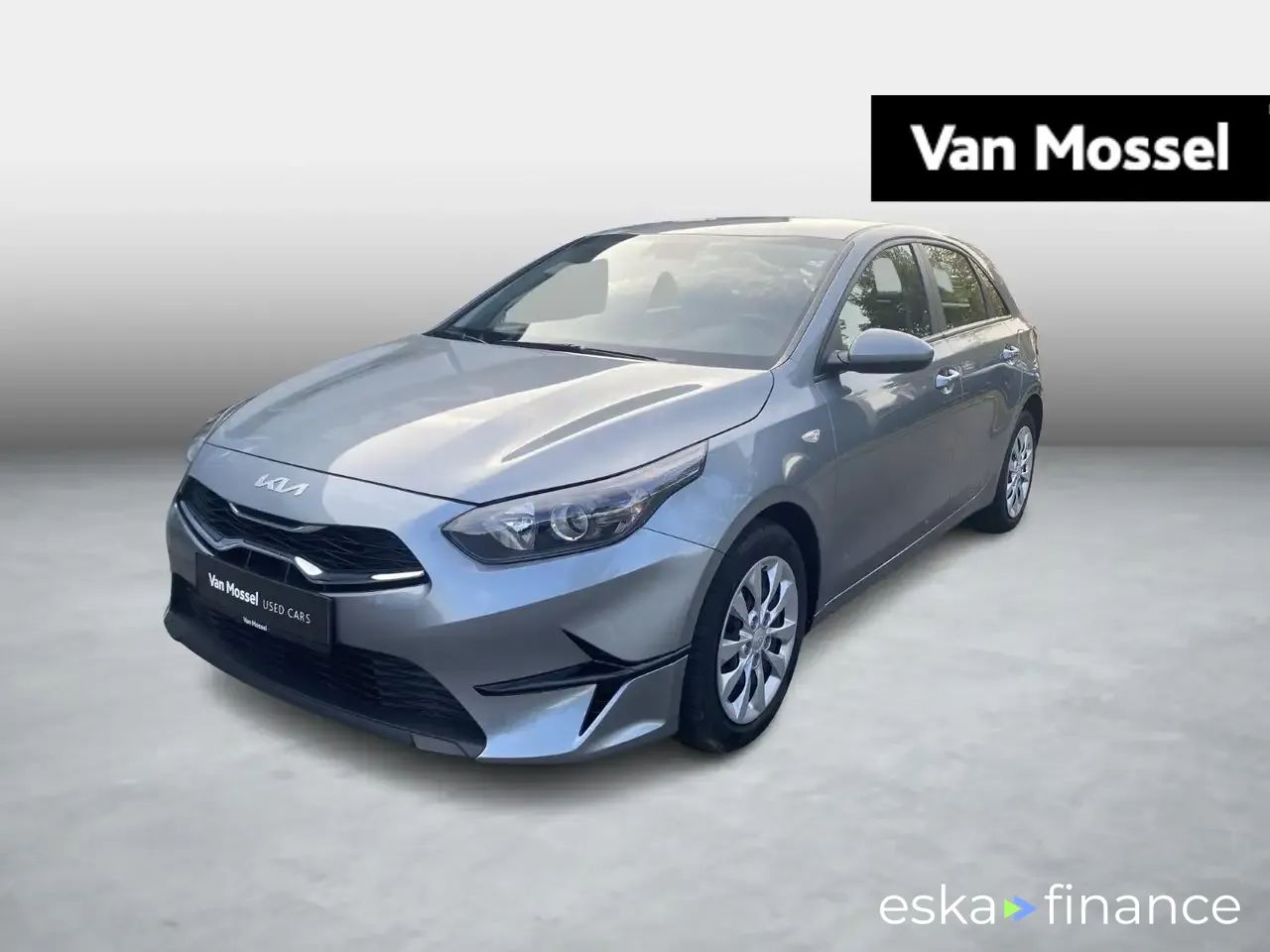 Lízing Hatchback Kia CEED / CEE'D 2023