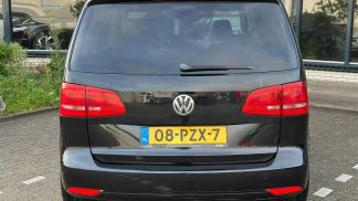 Financování Hatchback Volkswagen Touran 2011