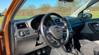 Lízing Hatchback Volkswagen Polo 2015