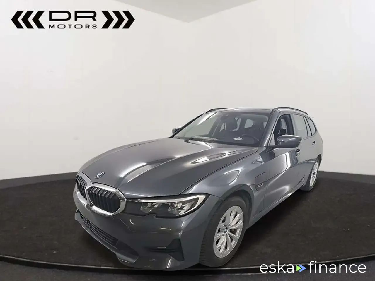 Leasing Wagon BMW 330 2021