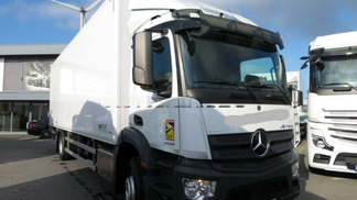 Ciężarówka (podwozie) Mercedes-Benz ACTROS 2132 2023