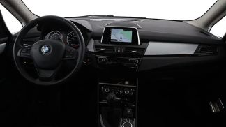 Lízing Hatchback BMW 218 2019