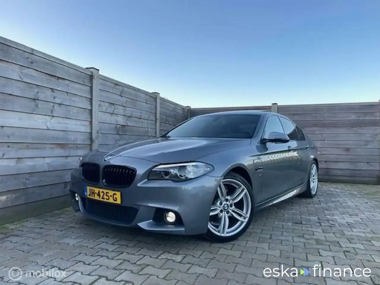 Lízing Sedan BMW 520 2016