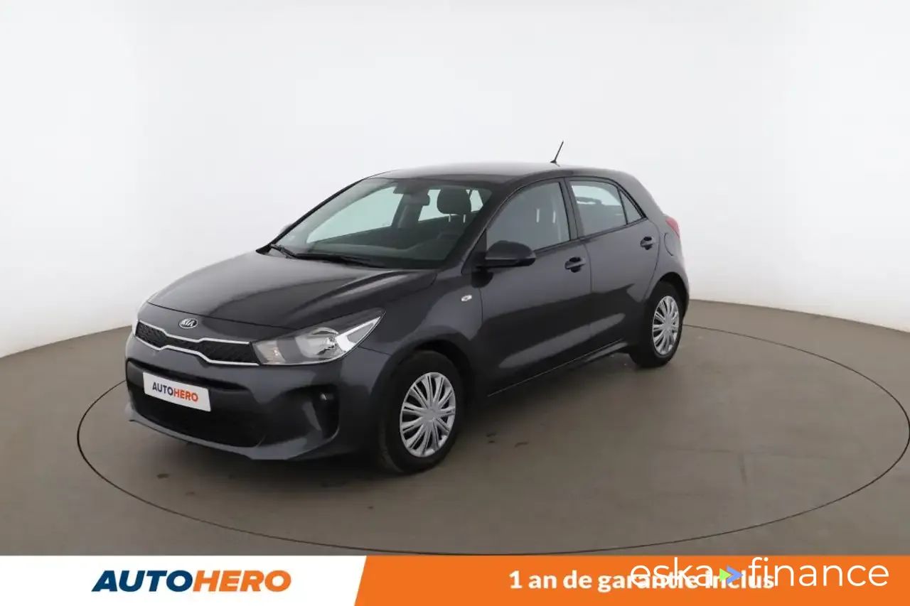 Lízing Hatchback Kia Rio 2017