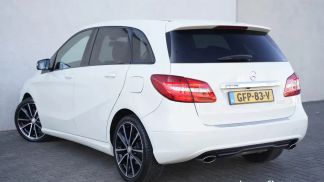 Lízing Hatchback MERCEDES B 180 2013