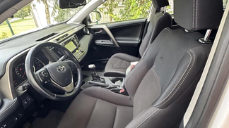 SUV Toyota RAV4 2015