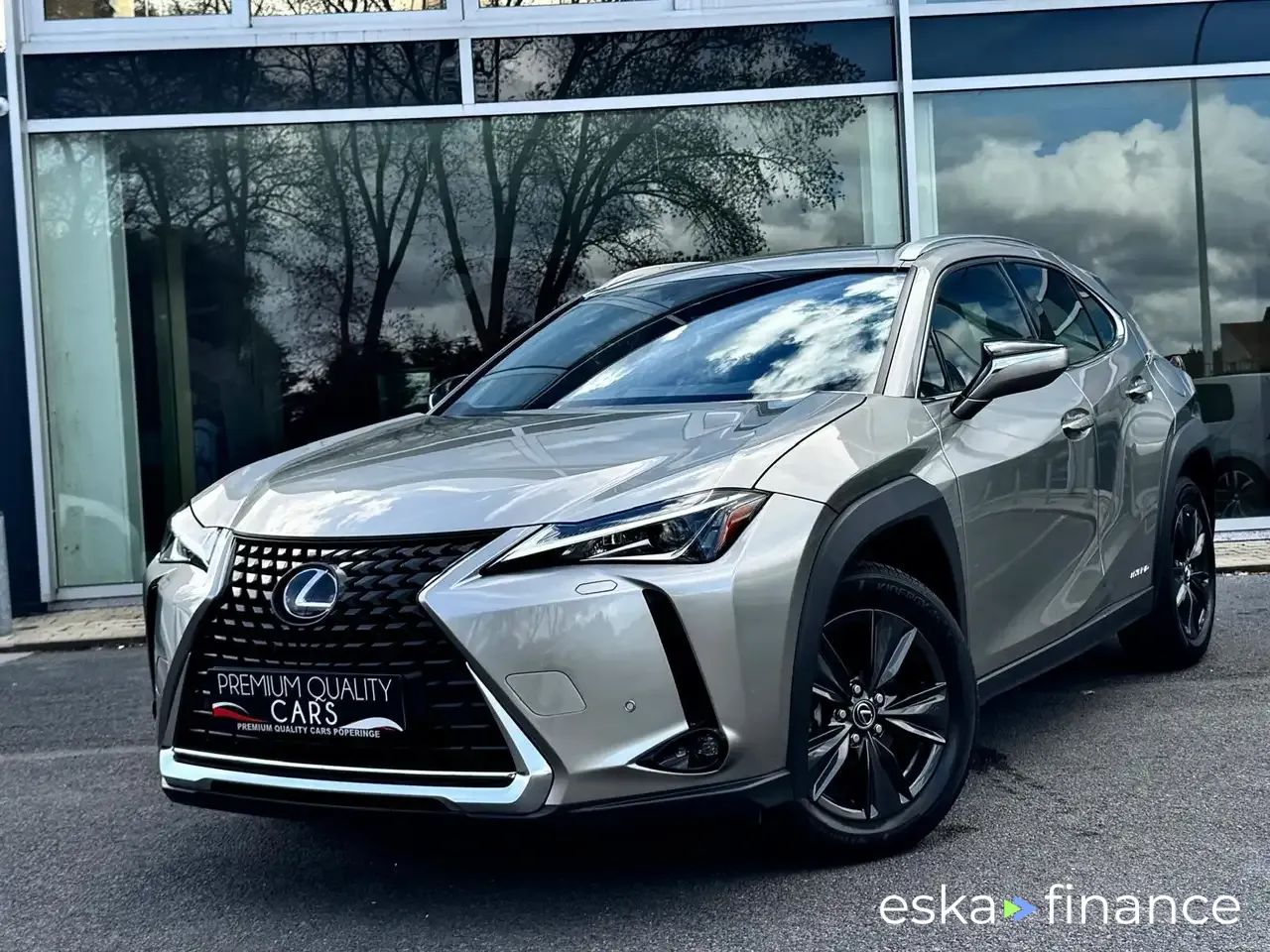 Lízing SUV Lexus UX 250H 2021