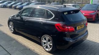 Lízing Hatchback BMW 225 2016