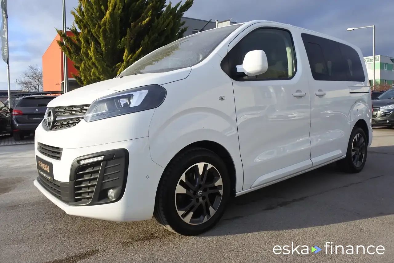 Lízing Hatchback Opel Zafira Life 2021