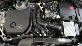 Lízing Hatchback MERCEDES B 250 2025