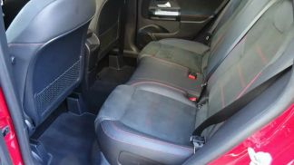 Financování Sedan MERCEDES B 220 2020