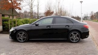 Lízing Sedan MERCEDES A 200 2019