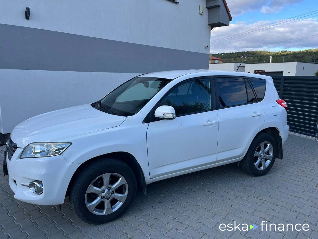 Leasing SUV Toyota RAV4 2011