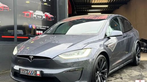 Tesla Model X 2022