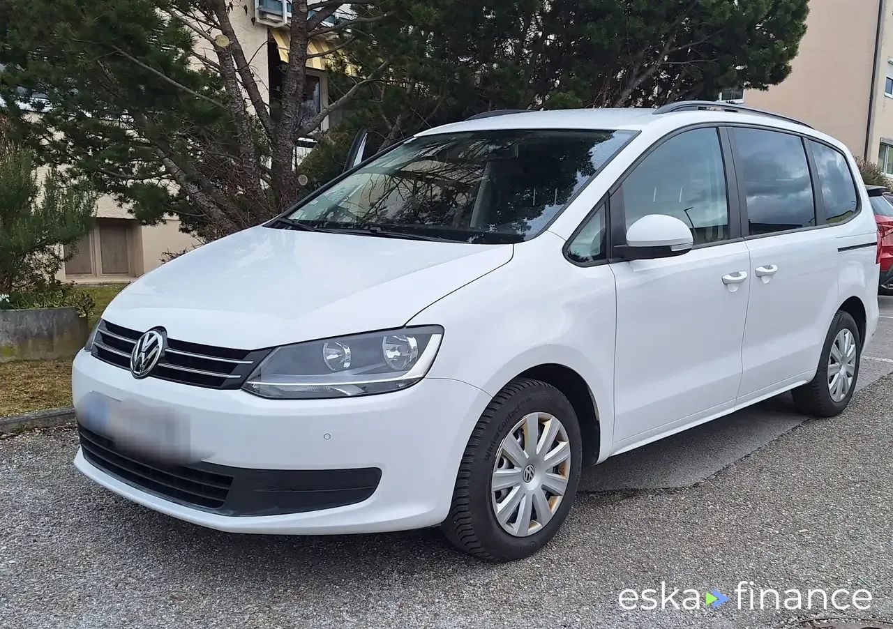 Lízing Hatchback Volkswagen Sharan 2013