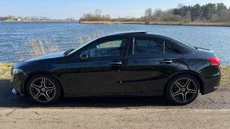 Lízing Sedan MERCEDES A 180 2021