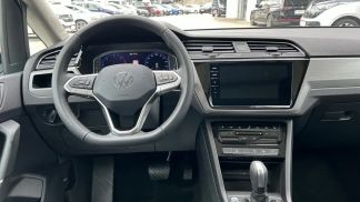 Lízing Hatchback Volkswagen Touran 2024