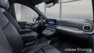 Lízing Hatchback MERCEDES V 300 2024