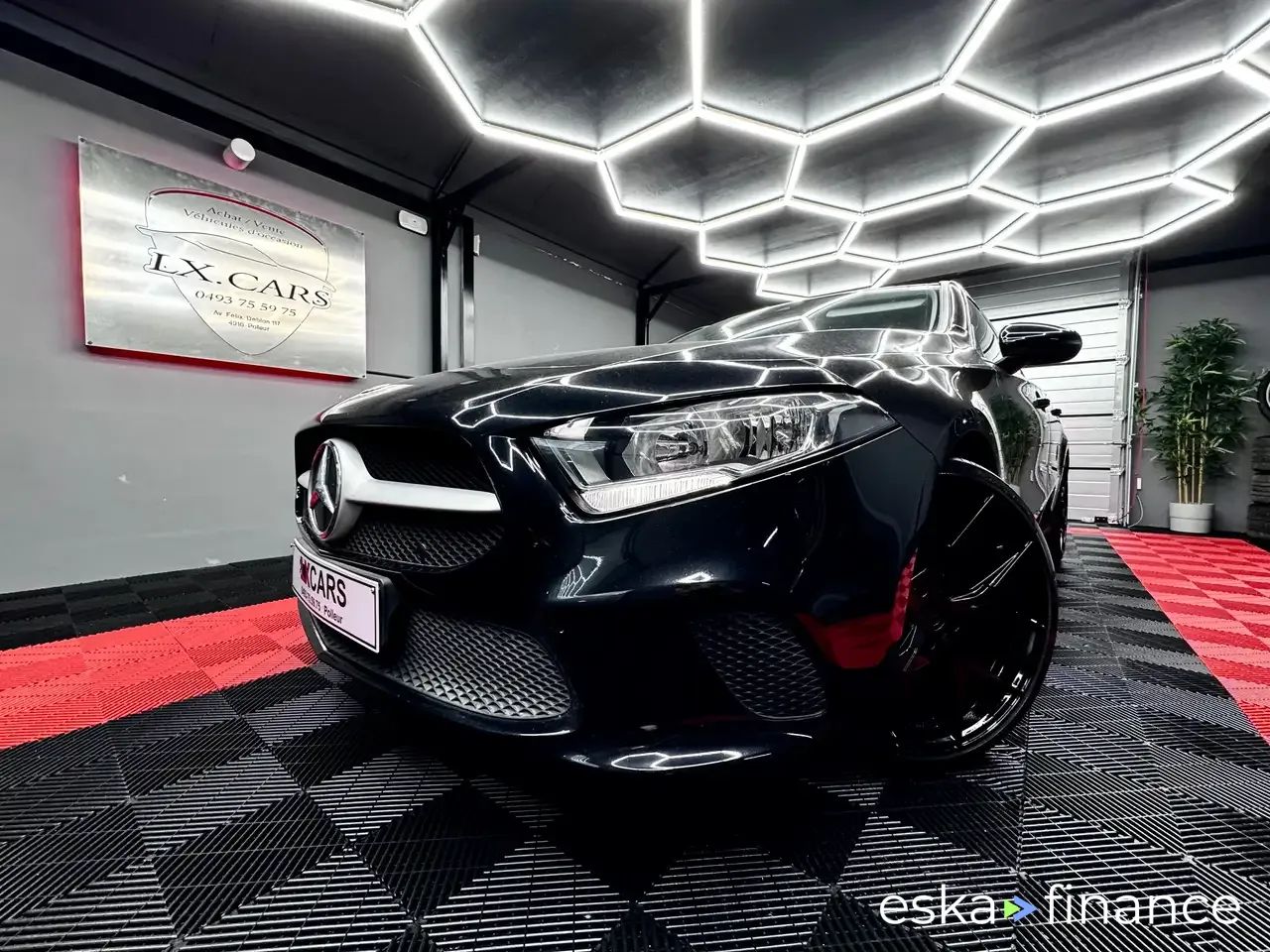 Lízing Sedan MERCEDES A 180 2020