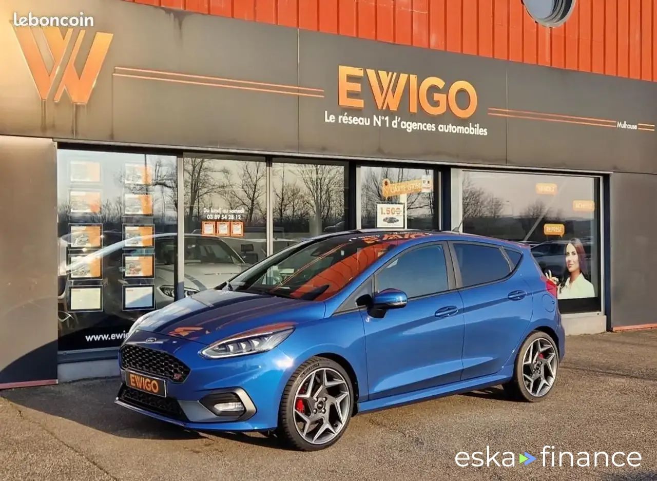 Leasing Sedan Ford Fiesta 2019