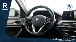 Lízing Kombi BMW 530 2018
