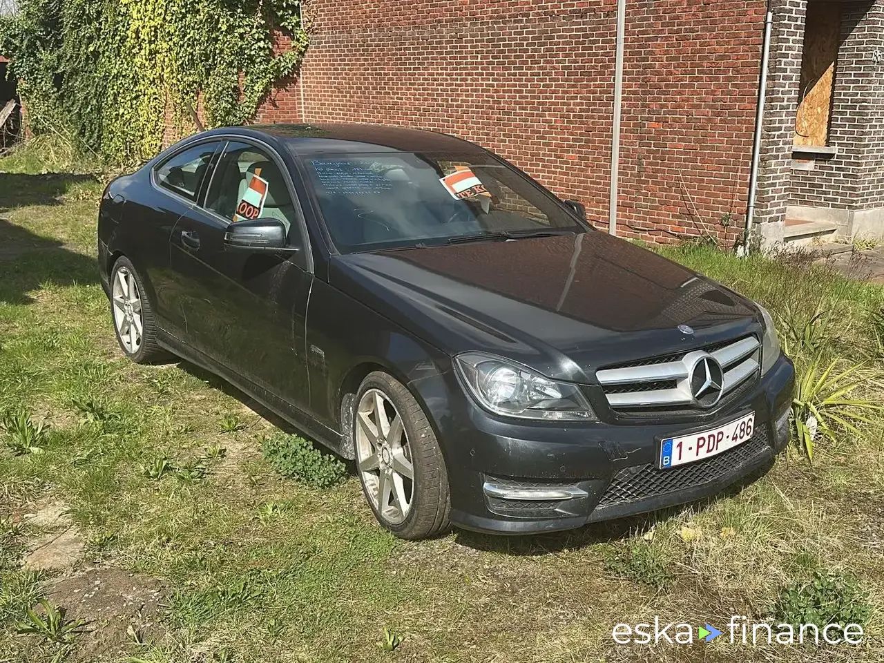 Lízing Kupé MERCEDES 220 2013