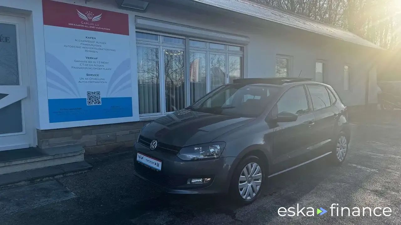 Lízing Hatchback Volkswagen Polo 2013