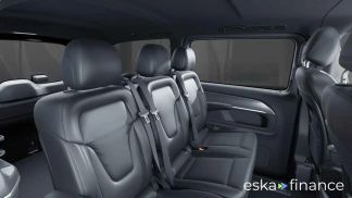 Lízing Hatchback MERCEDES V 300 2024