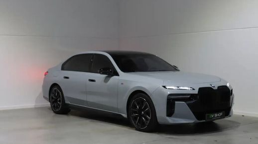 BMW i7 2024