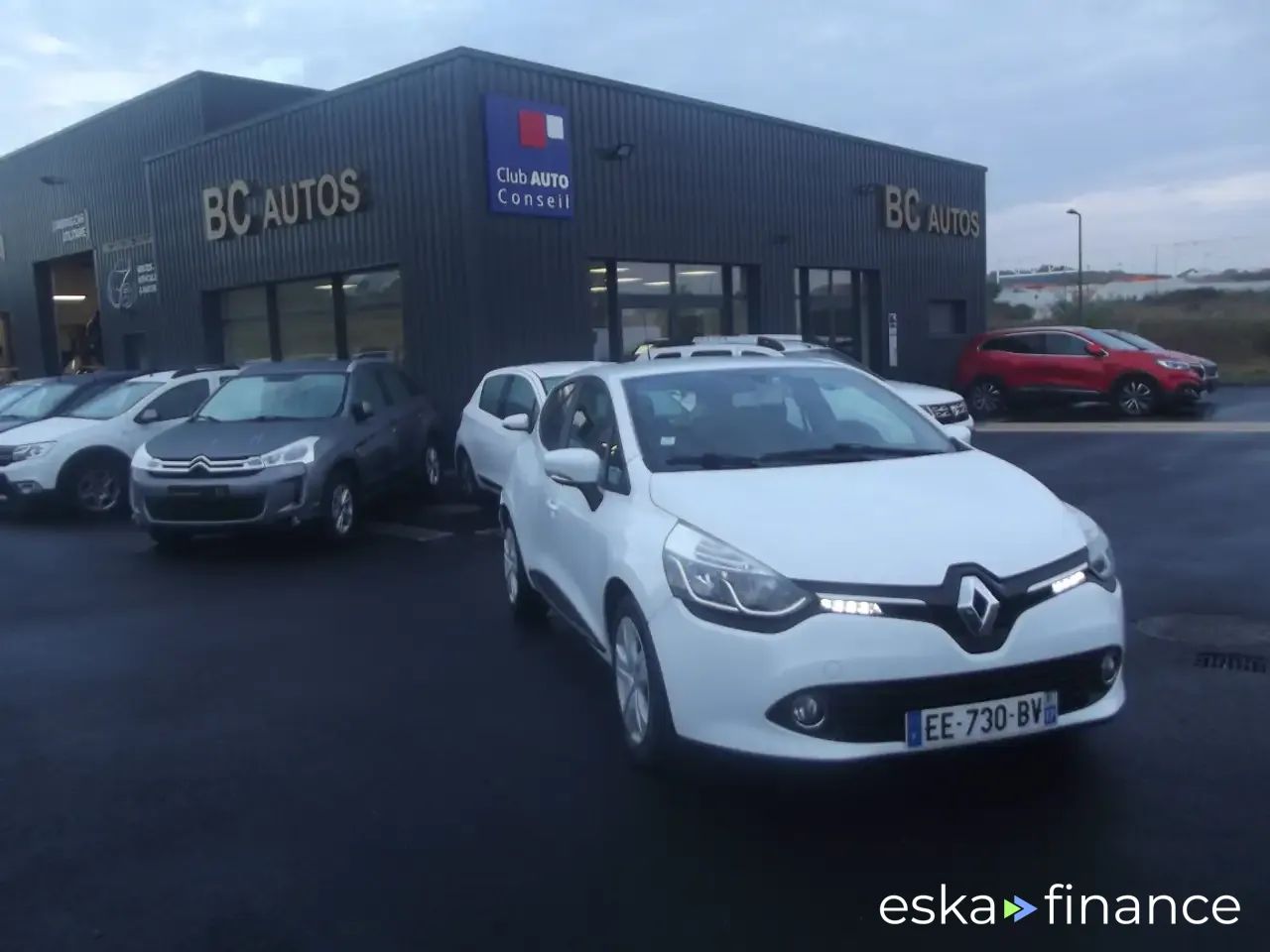 Sedan Renault Clio 2016