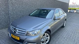 Lízing Sedan MERCEDES C 180 2012