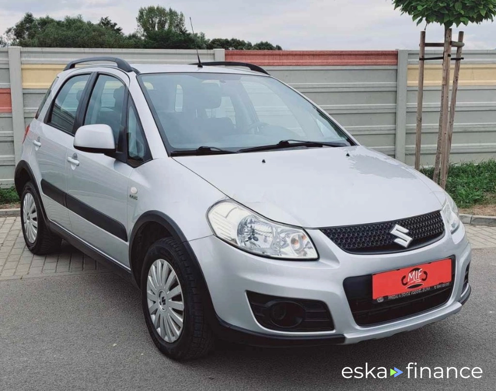 Lízing Hatchback Suzuki SX4 2013