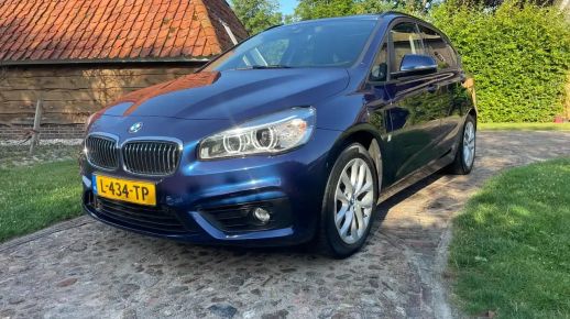 BMW 225 2017